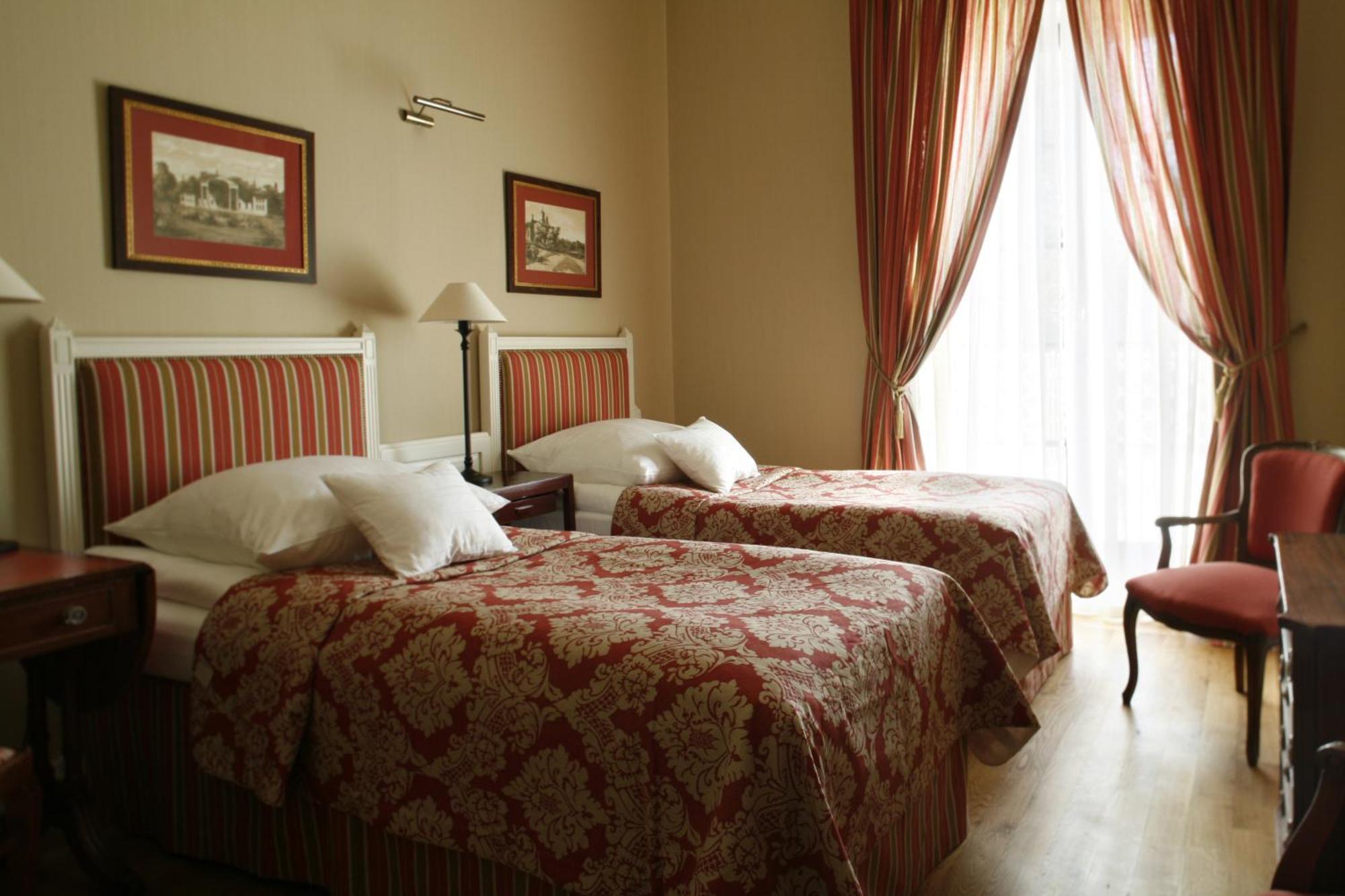 קרקוב Hotel Dwor Kosciuszko מראה חיצוני תמונה A room at the hotel