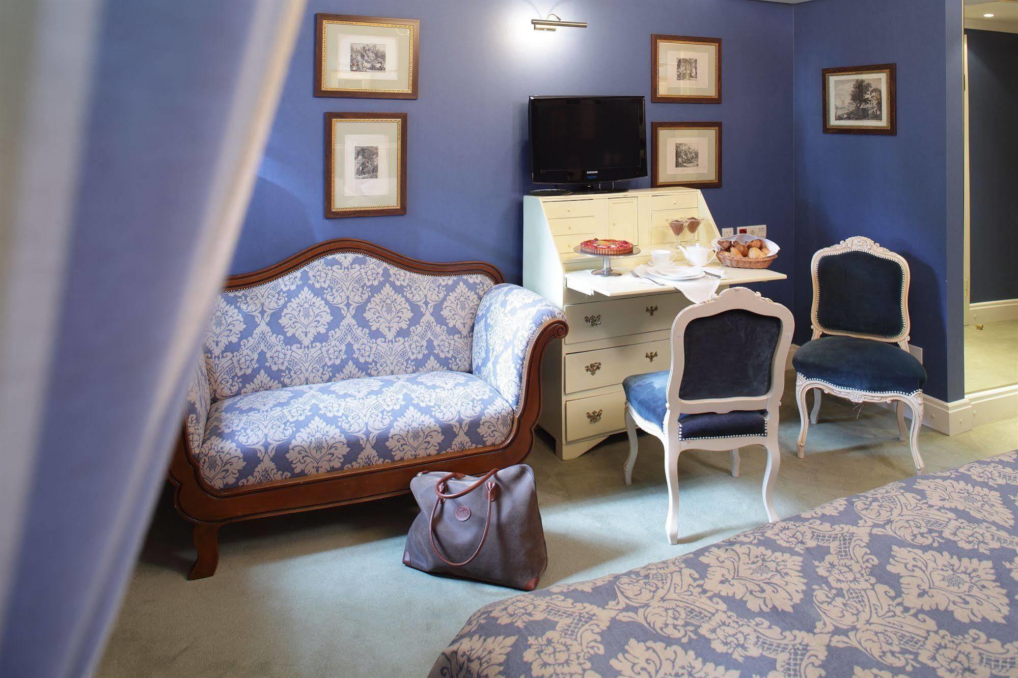 קרקוב Hotel Dwor Kosciuszko מראה חיצוני תמונה A room at the hotel